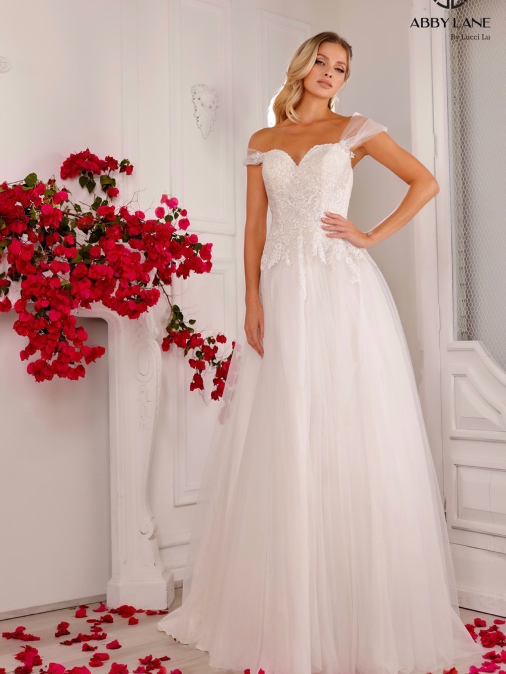 Ivory Off-Shoulder Lace Appliqué Wedding Dress